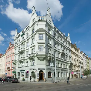 hotellátogatás